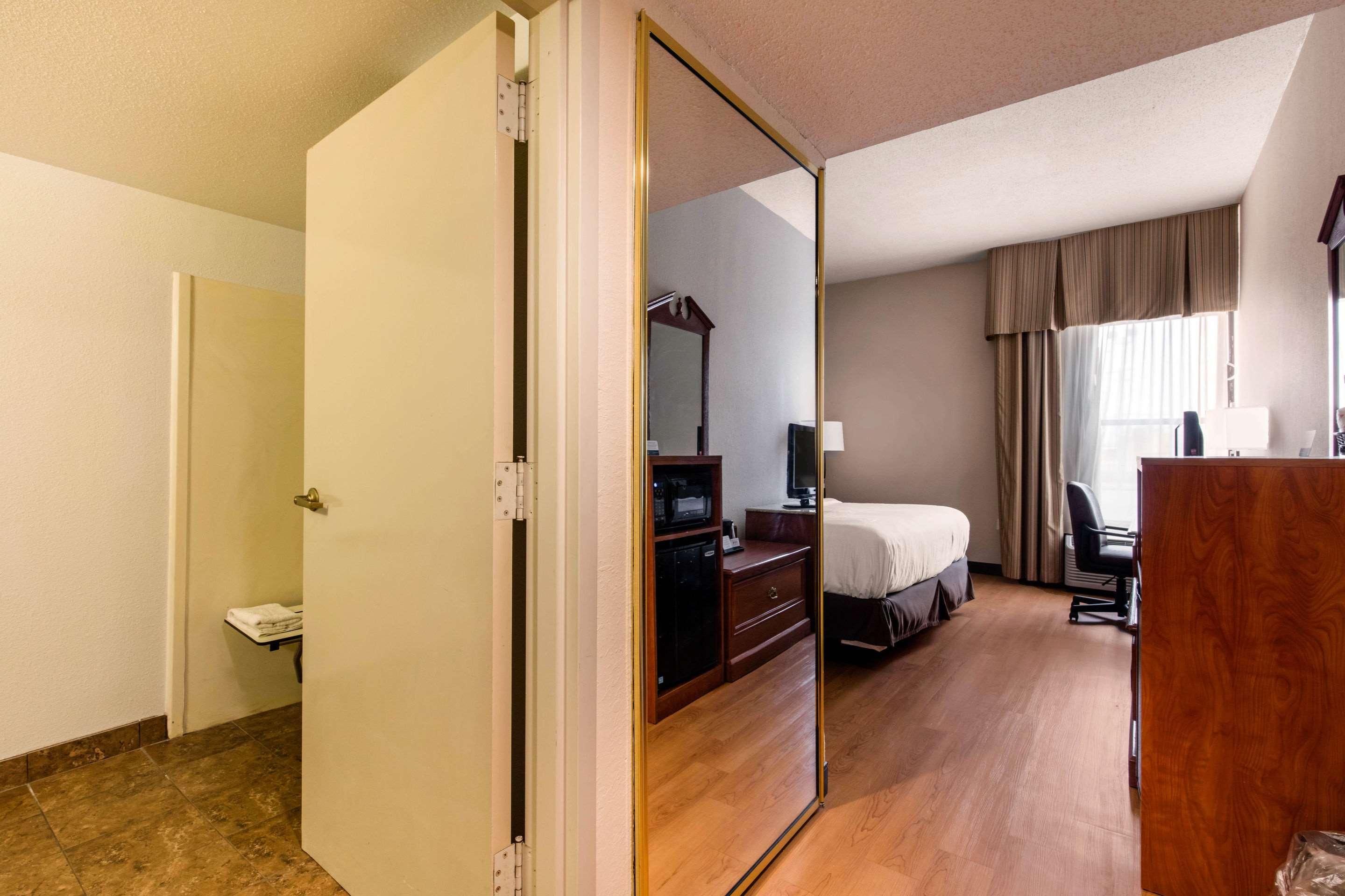 Quality Inn Valley - West Point Εξωτερικό φωτογραφία