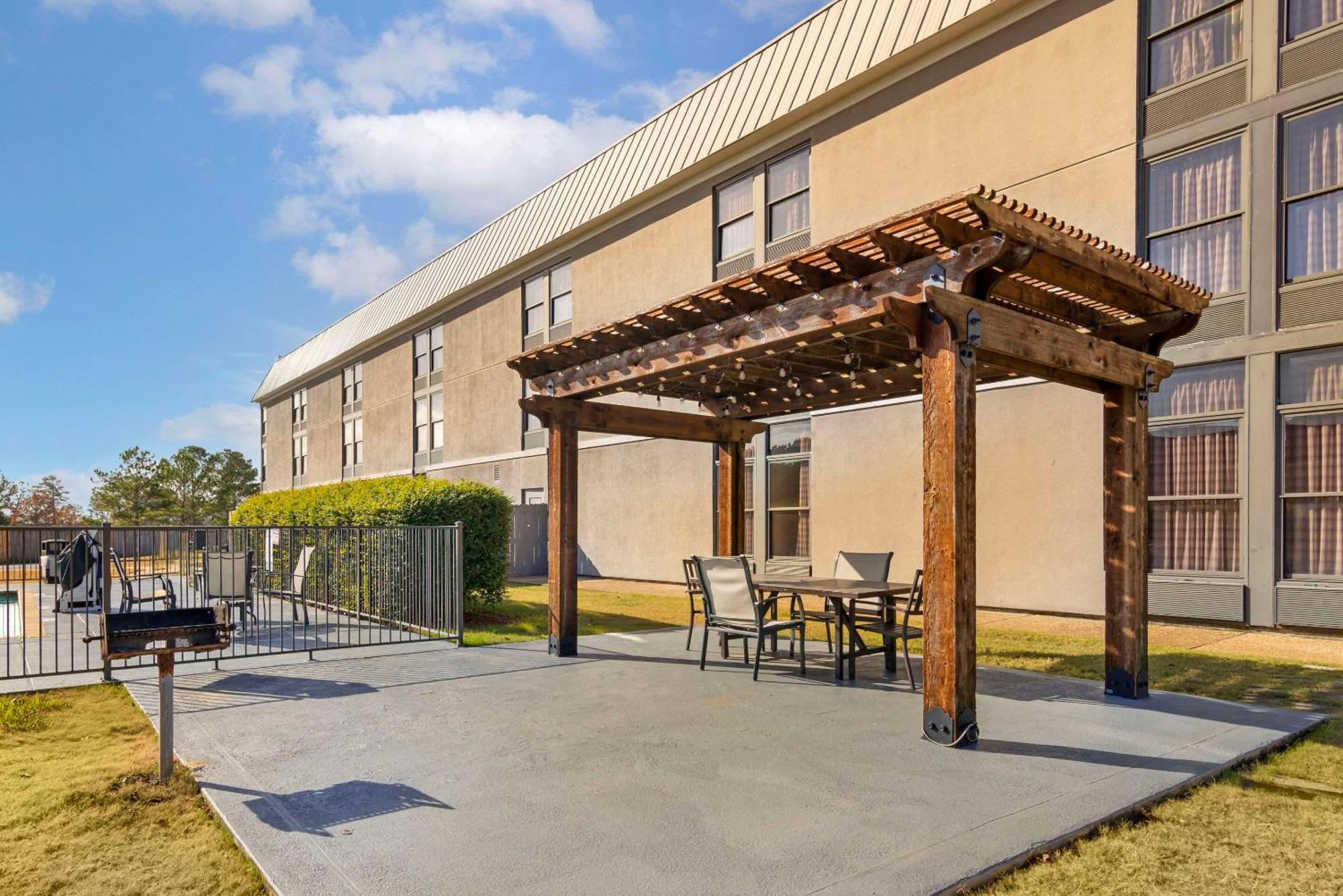 Quality Inn Valley - West Point Εξωτερικό φωτογραφία