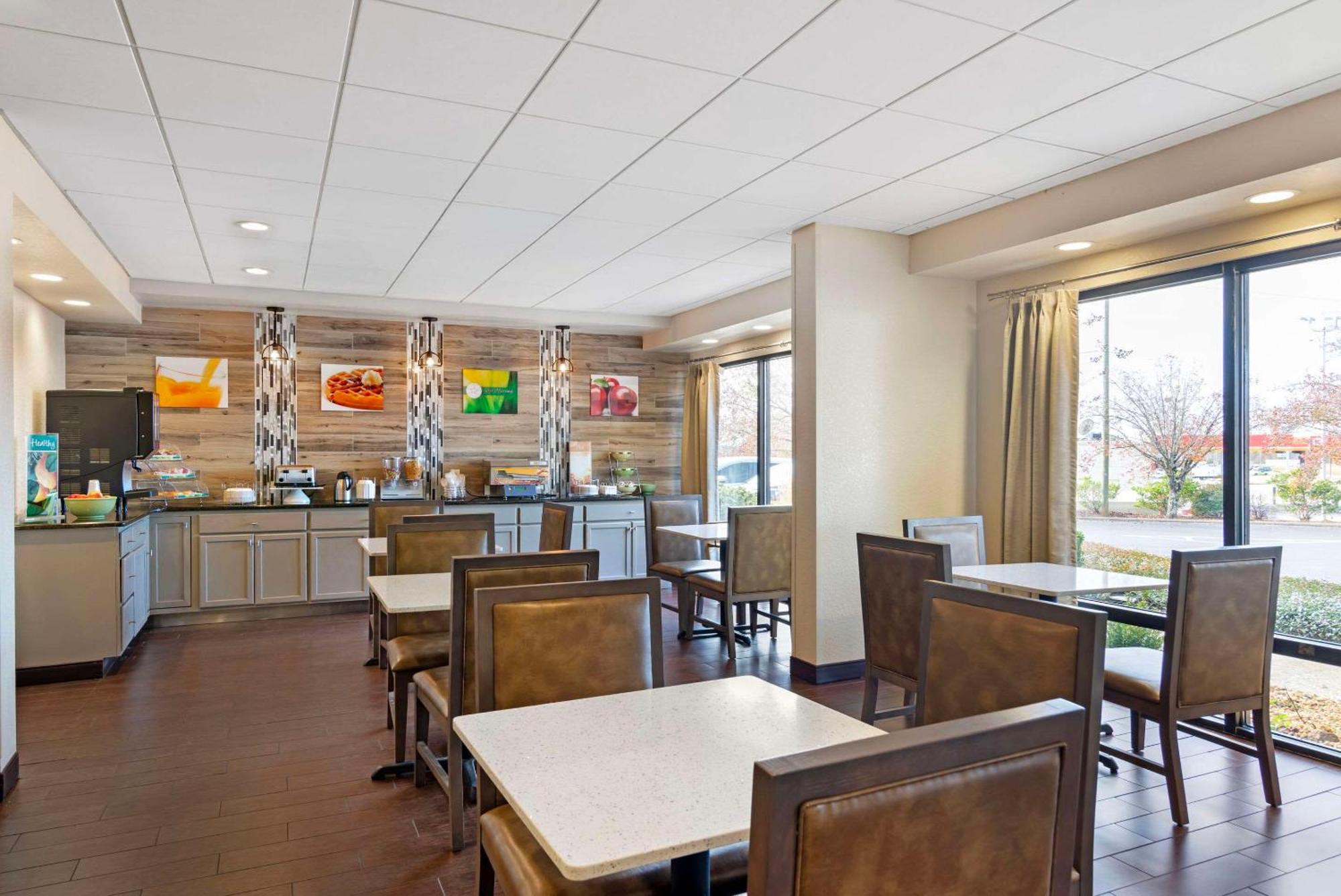 Quality Inn Valley - West Point Εξωτερικό φωτογραφία