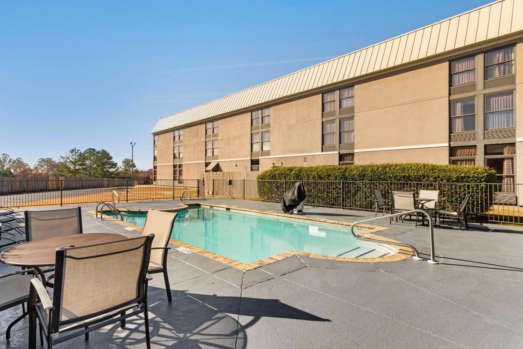 Quality Inn Valley - West Point Εξωτερικό φωτογραφία