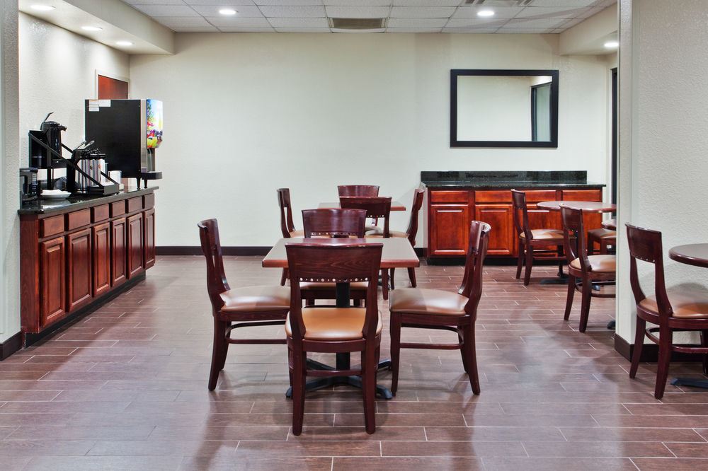 Quality Inn Valley - West Point Εξωτερικό φωτογραφία